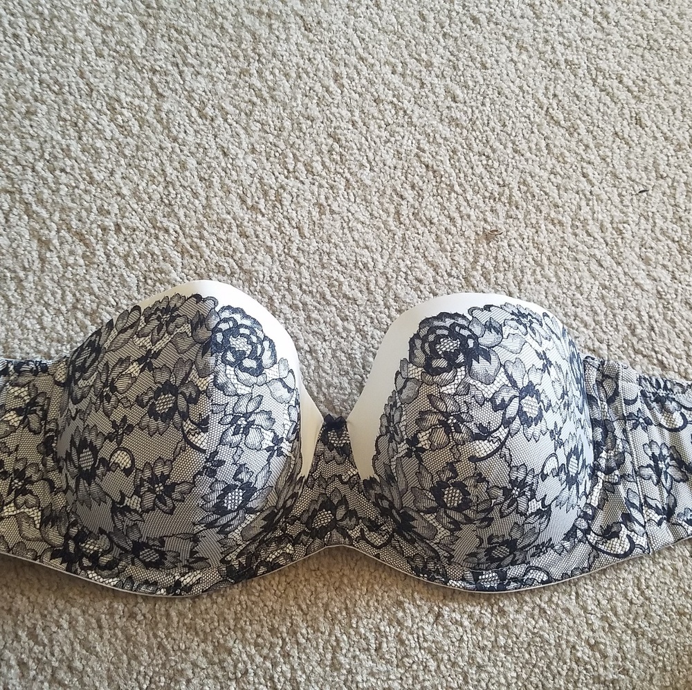 Strapless bra